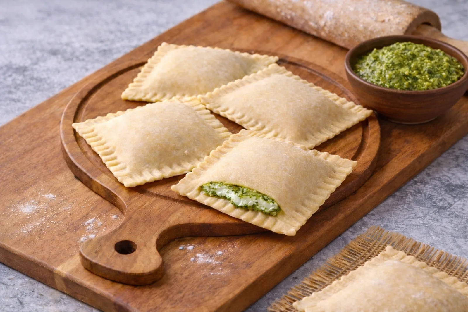 PESTO RİCOTTO RAVİOLİ